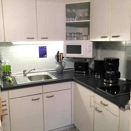 1 Im Haus Huehnergott Апартаменты Зеллин